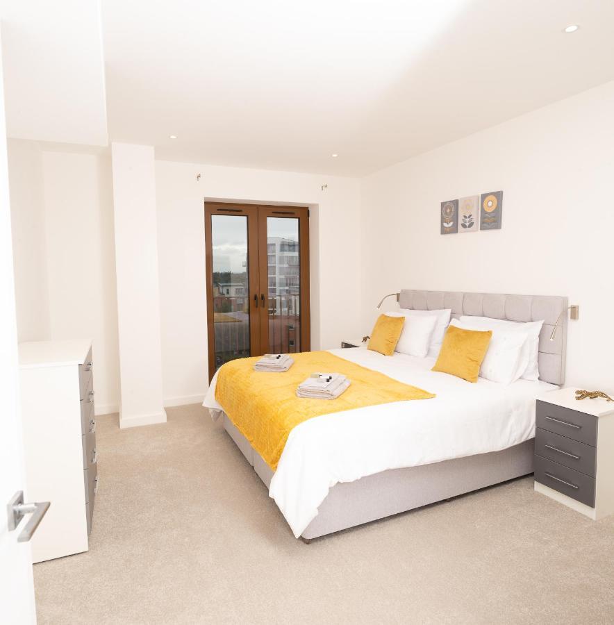 Beautiful 1 Bed Apartment In Centre Of St Albans - Free Parking - 5 Min Walk To St Albans City Centre & Railway Station - Big Savings On Longer Stays 외부 사진