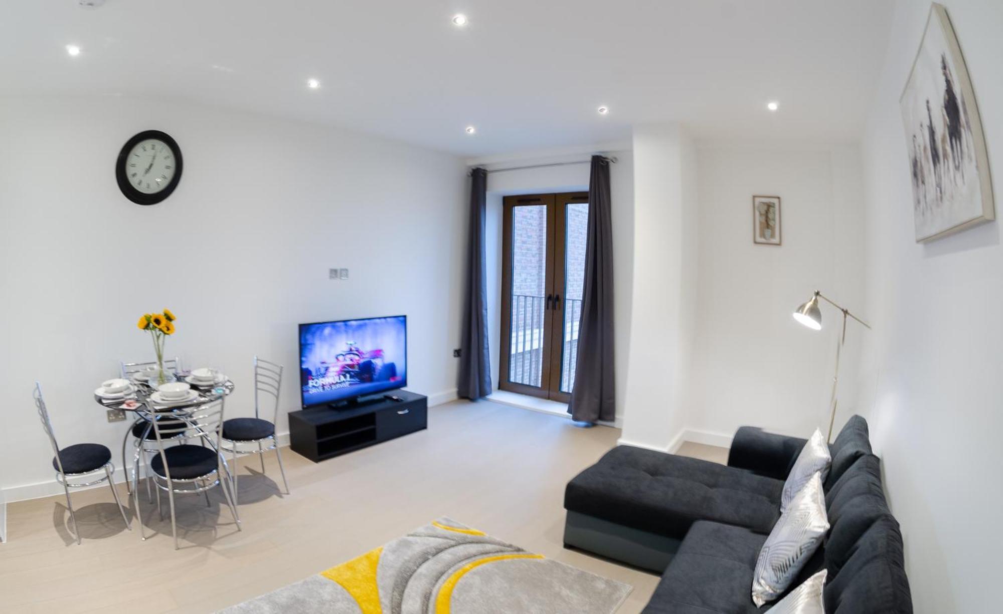 Beautiful 1 Bed Apartment In Centre Of St Albans - Free Parking - 5 Min Walk To St Albans City Centre & Railway Station - Big Savings On Longer Stays 외부 사진